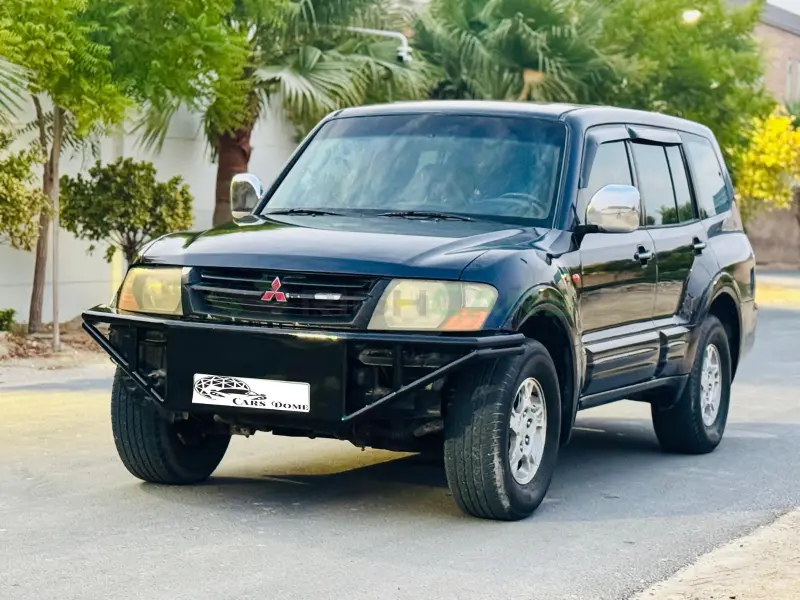  Mitsubishi Pajero 